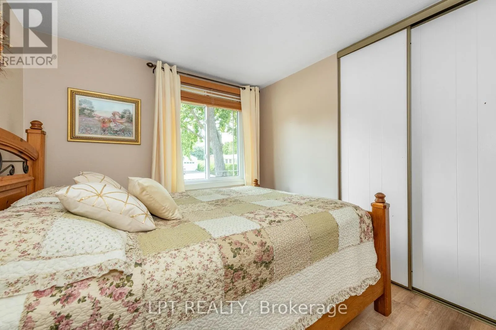 9 DALLAIRE CRESCENT
