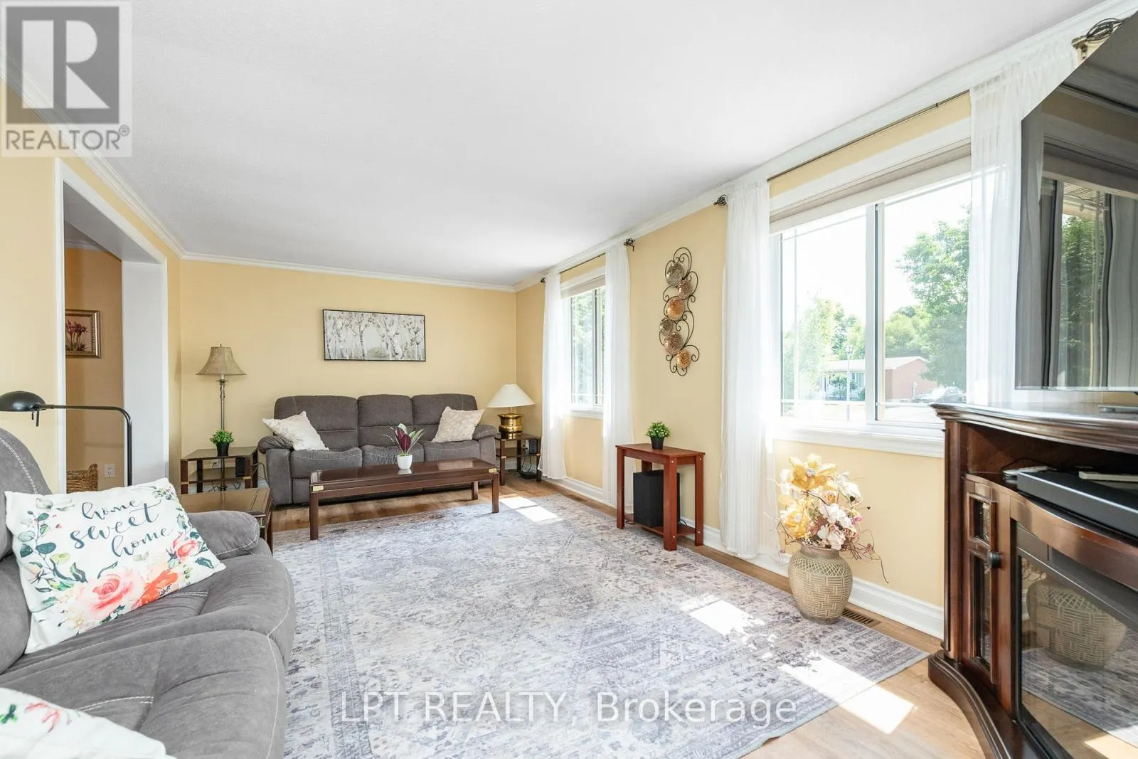 9 DALLAIRE CRESCENT