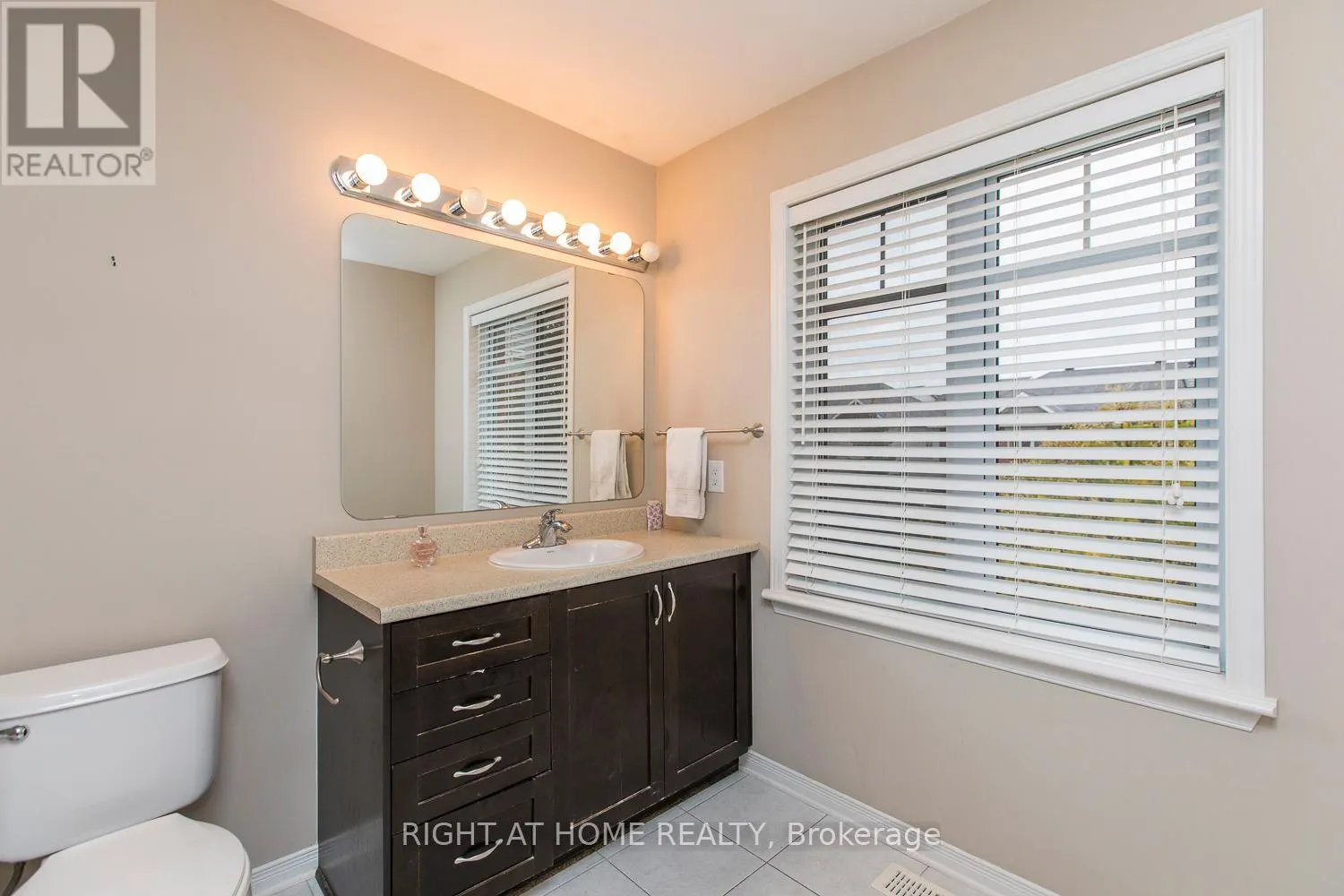 241 BADGELEY AVENUE