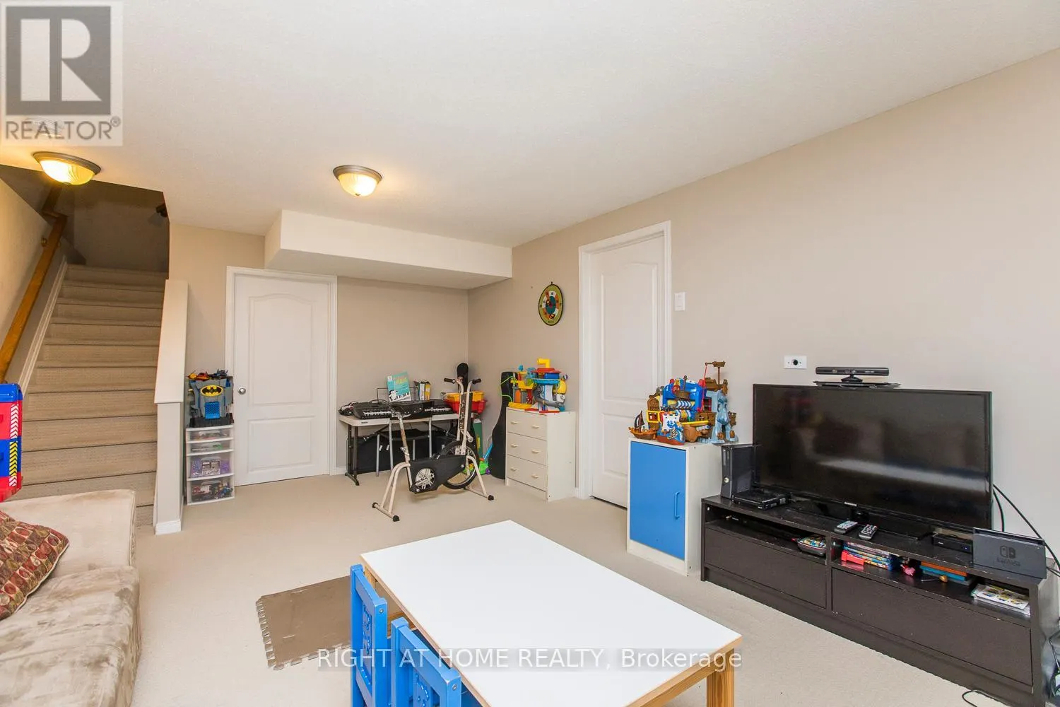 241 BADGELEY AVENUE
