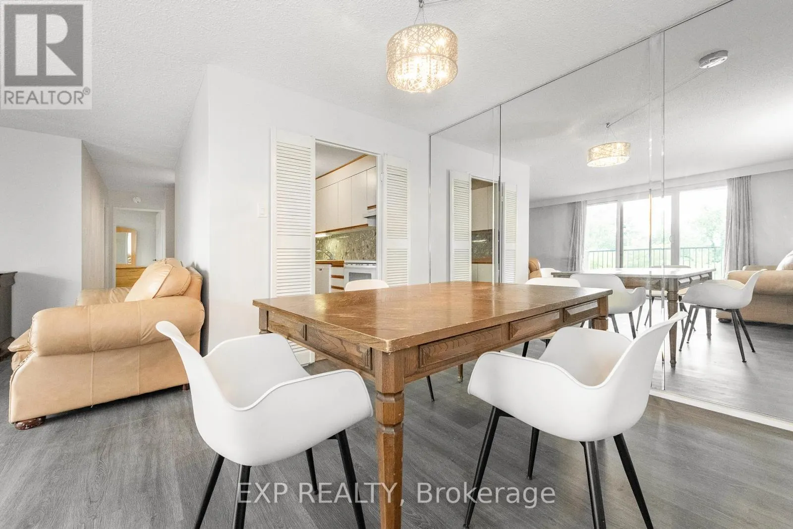 304 - 1025 RICHMOND ROAD
