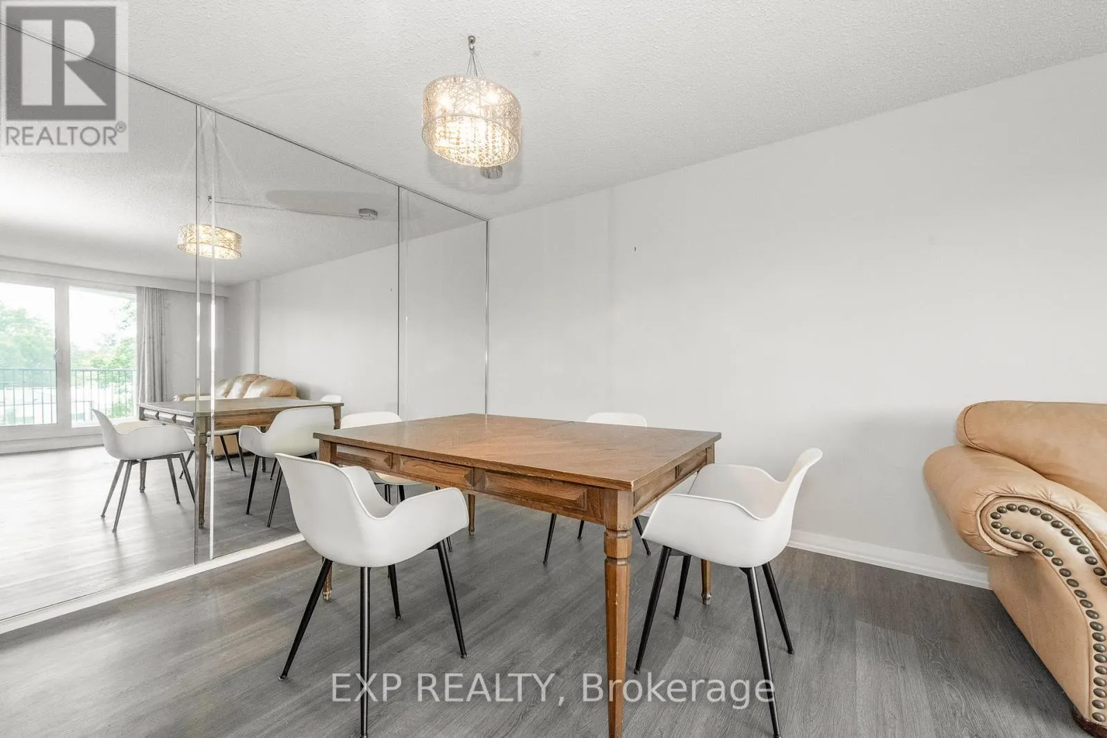 304 - 1025 RICHMOND ROAD