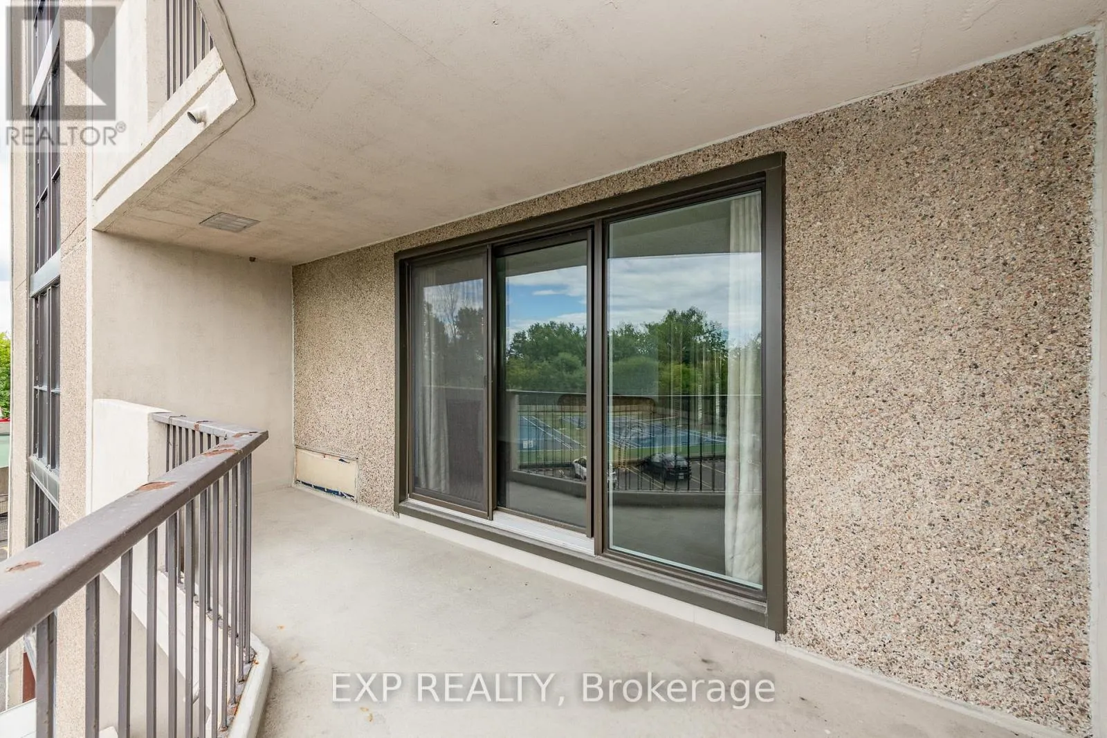 304 - 1025 RICHMOND ROAD
