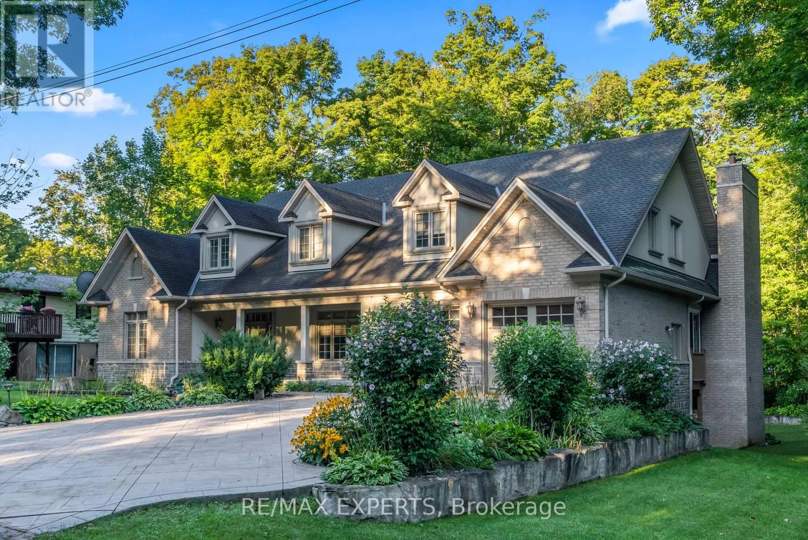 431 MANLEY CRESCENT