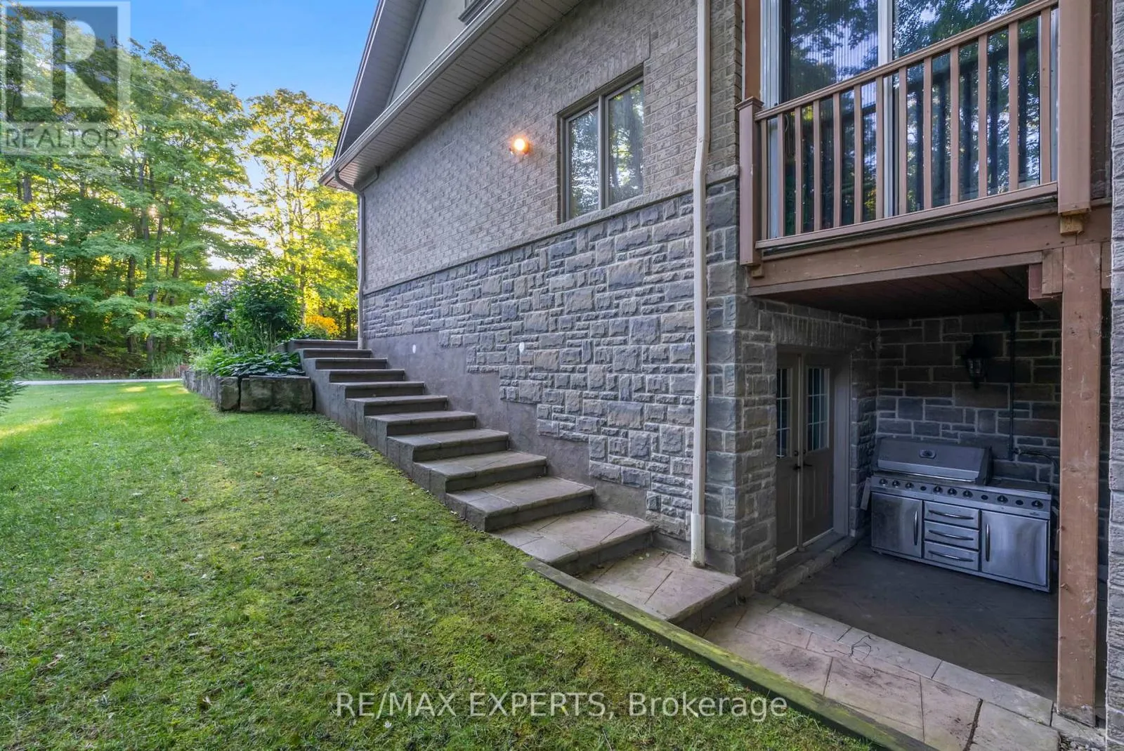 431 MANLEY CRESCENT