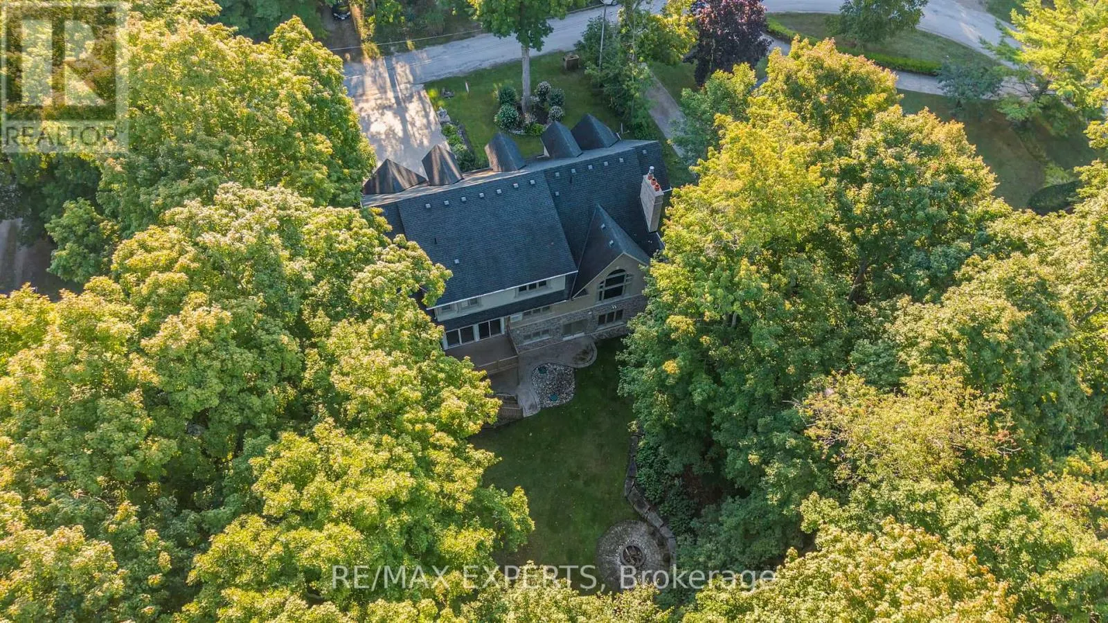 431 MANLEY CRESCENT