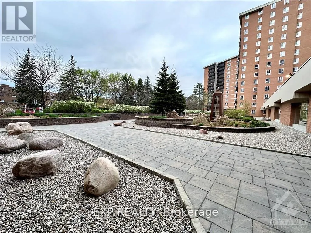 1214 - 2000 JASMINE CRESCENT