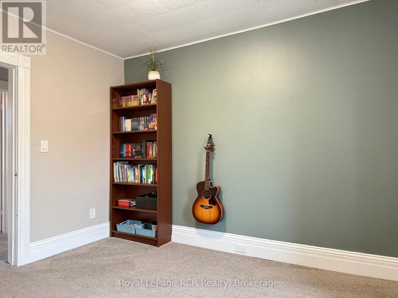 312 18TH STREET W