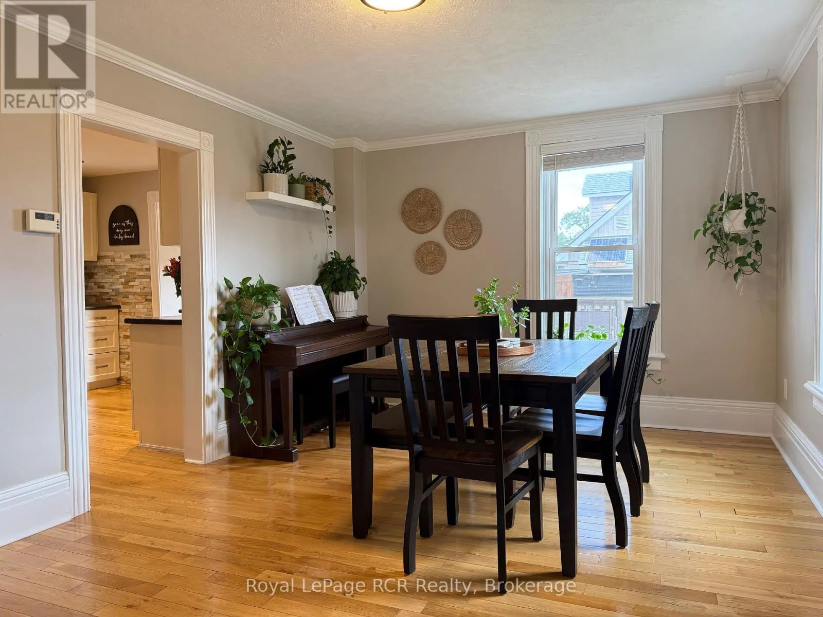 312 18TH STREET W
