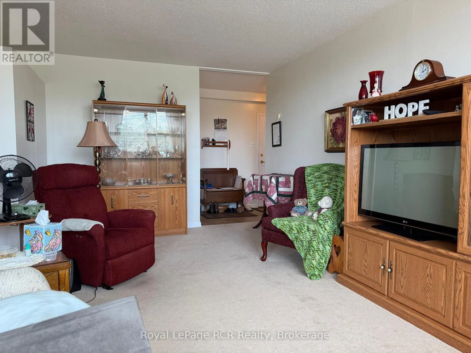 410 - 860 9TH STREET E, #410