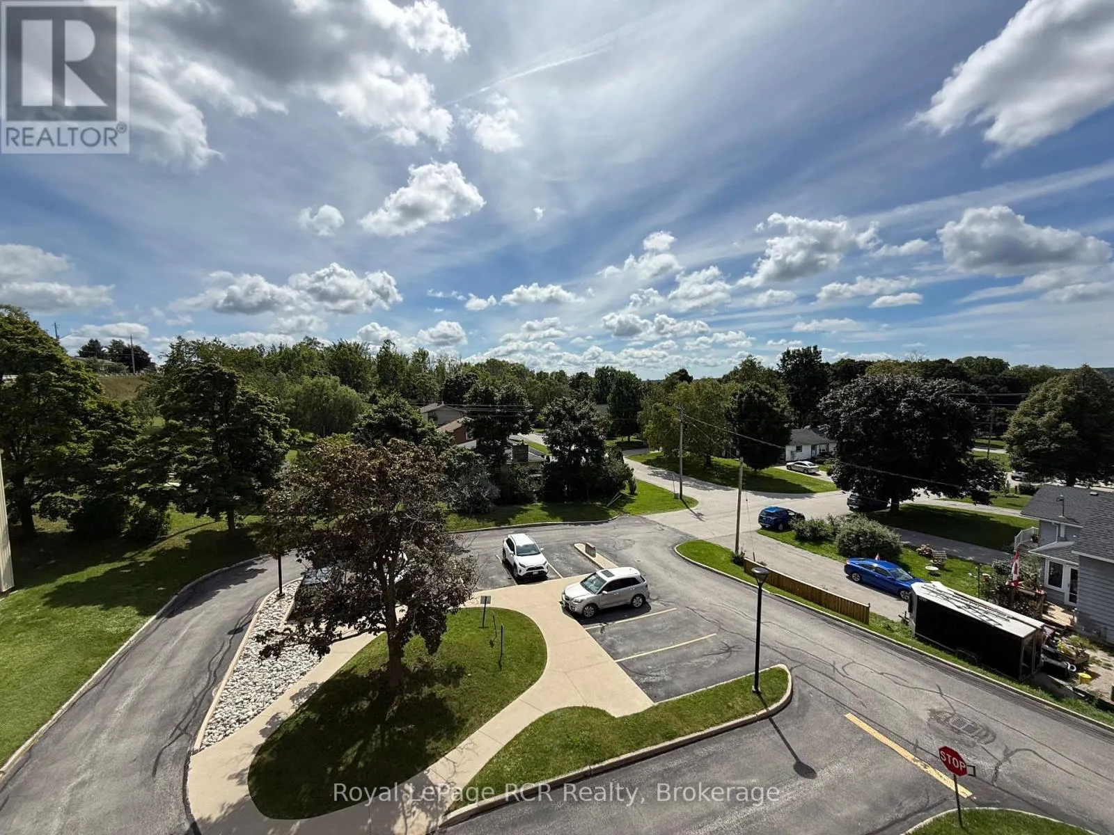 410 - 860 9TH STREET E, #410