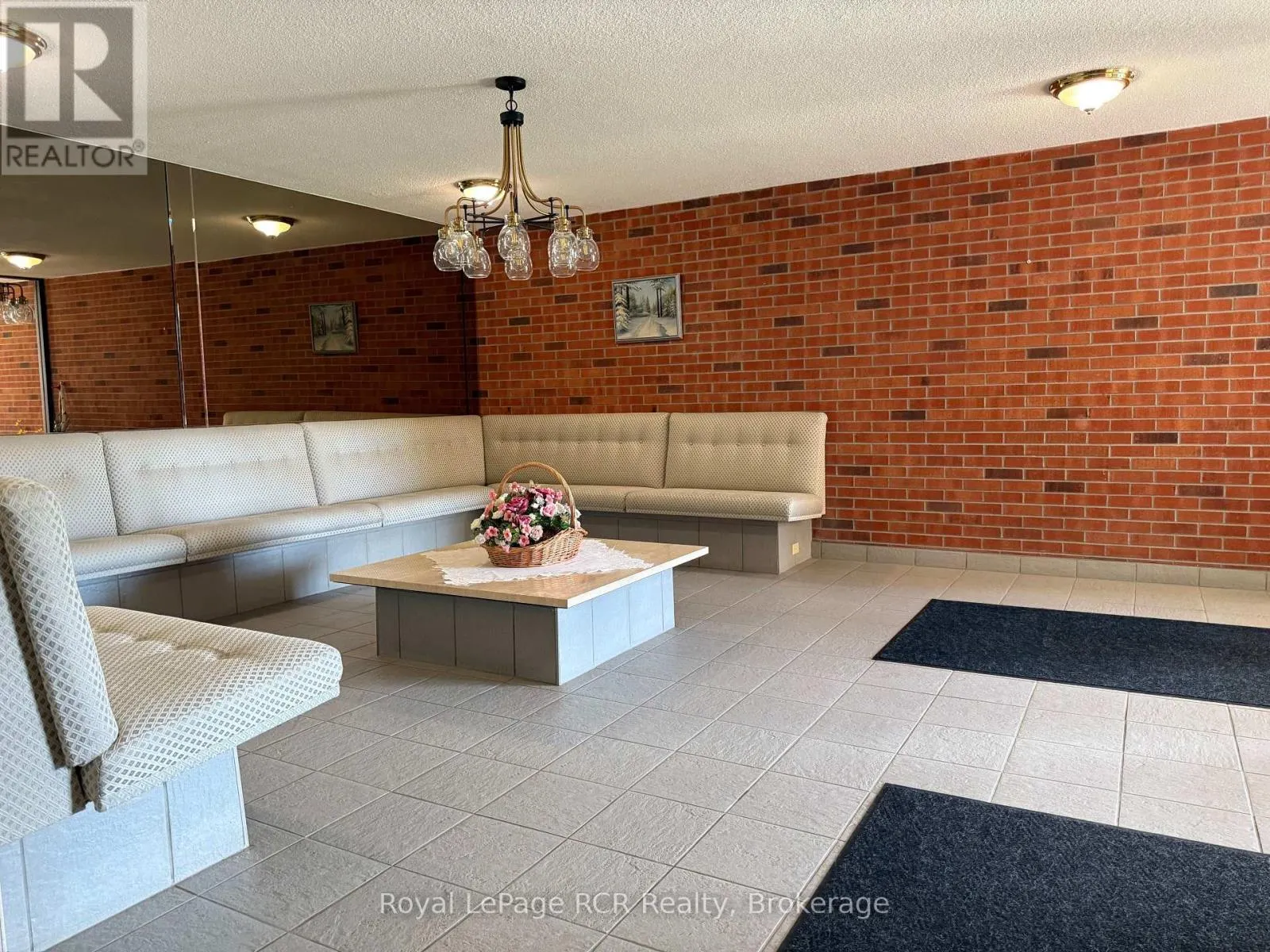 410 - 860 9TH STREET E, #410