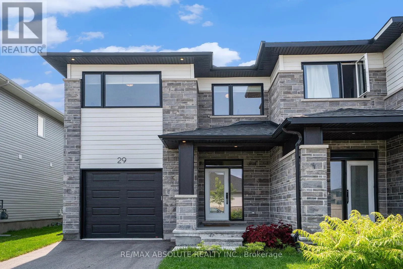 29 MAC BEATTIE DRIVE