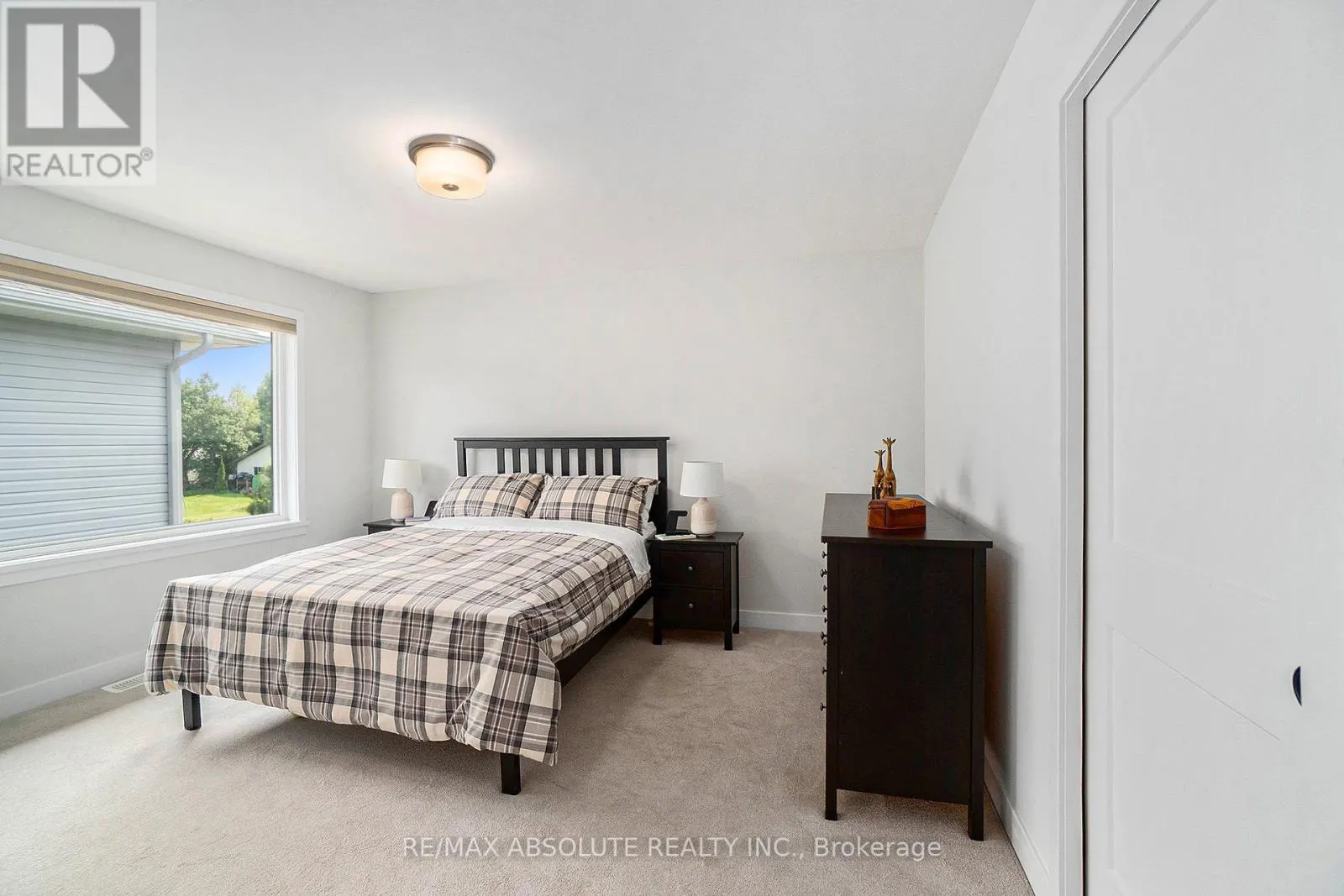 29 MAC BEATTIE DRIVE