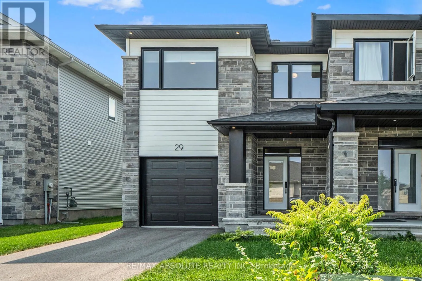 29 MAC BEATTIE DRIVE