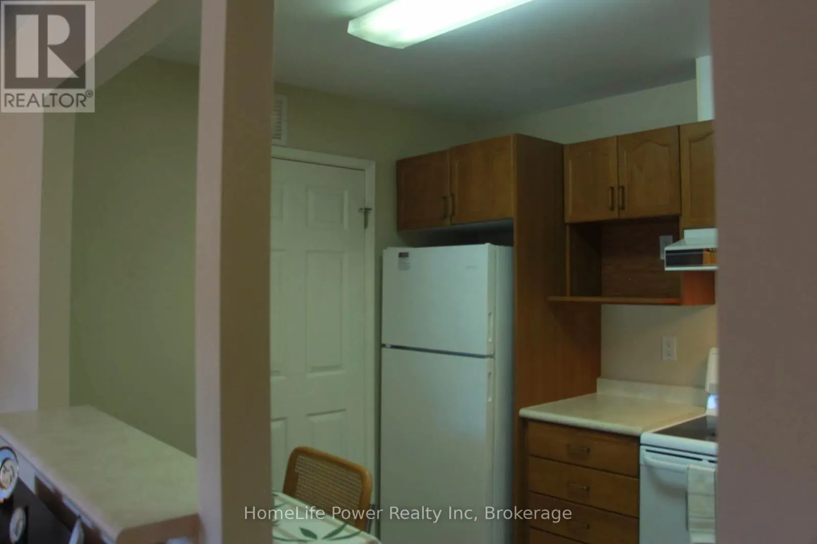 208 - 20 ST GEORGE STREET, #208