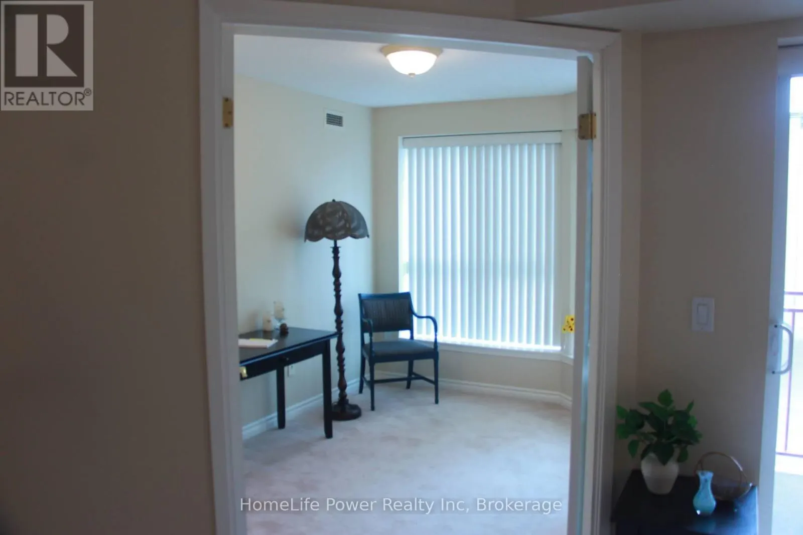 208 - 20 ST GEORGE STREET, #208