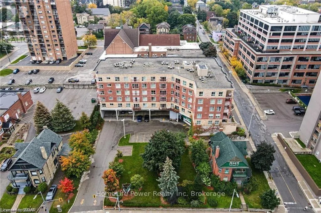 208 - 20 ST GEORGE STREET, #208