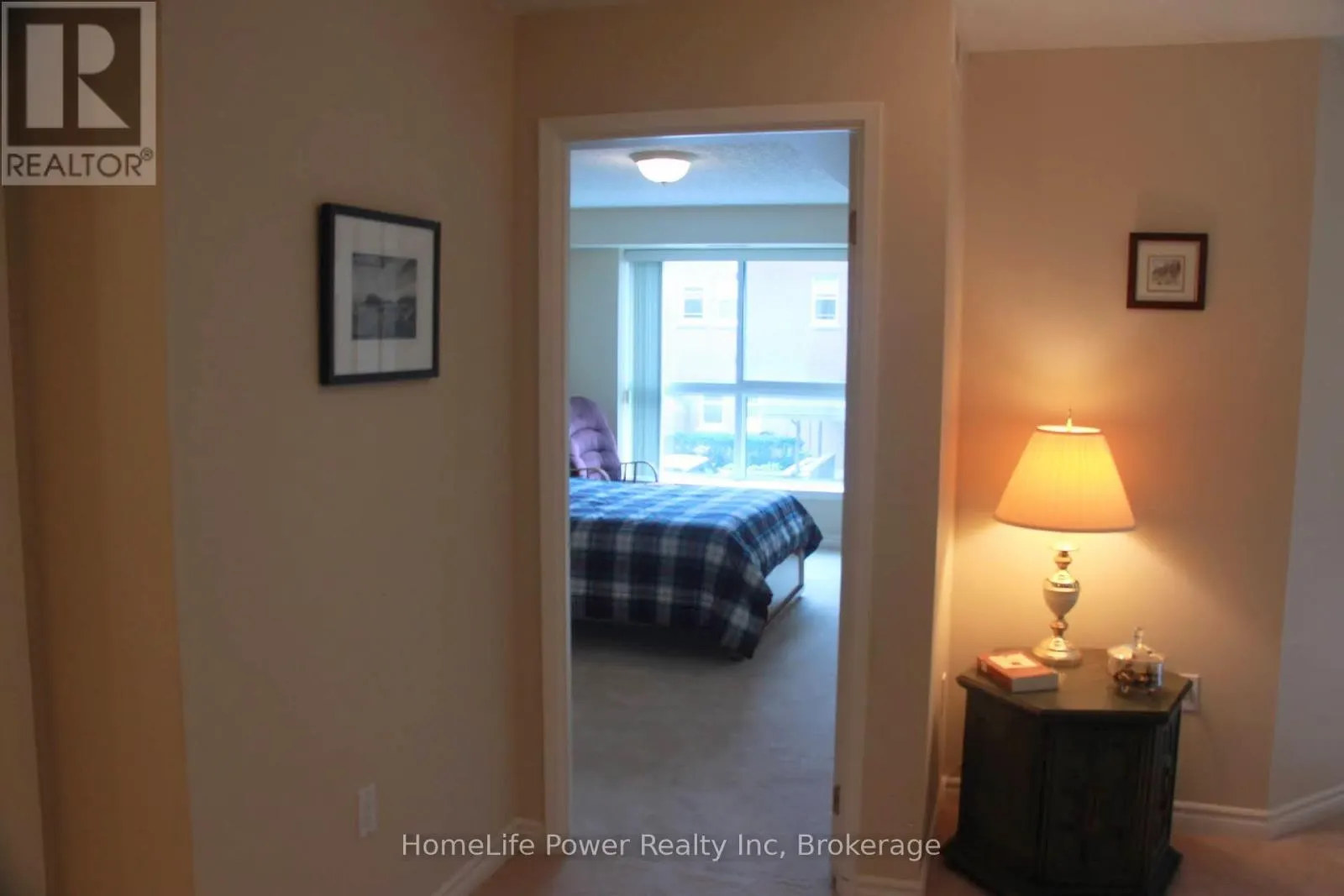 208 - 20 ST GEORGE STREET, #208
