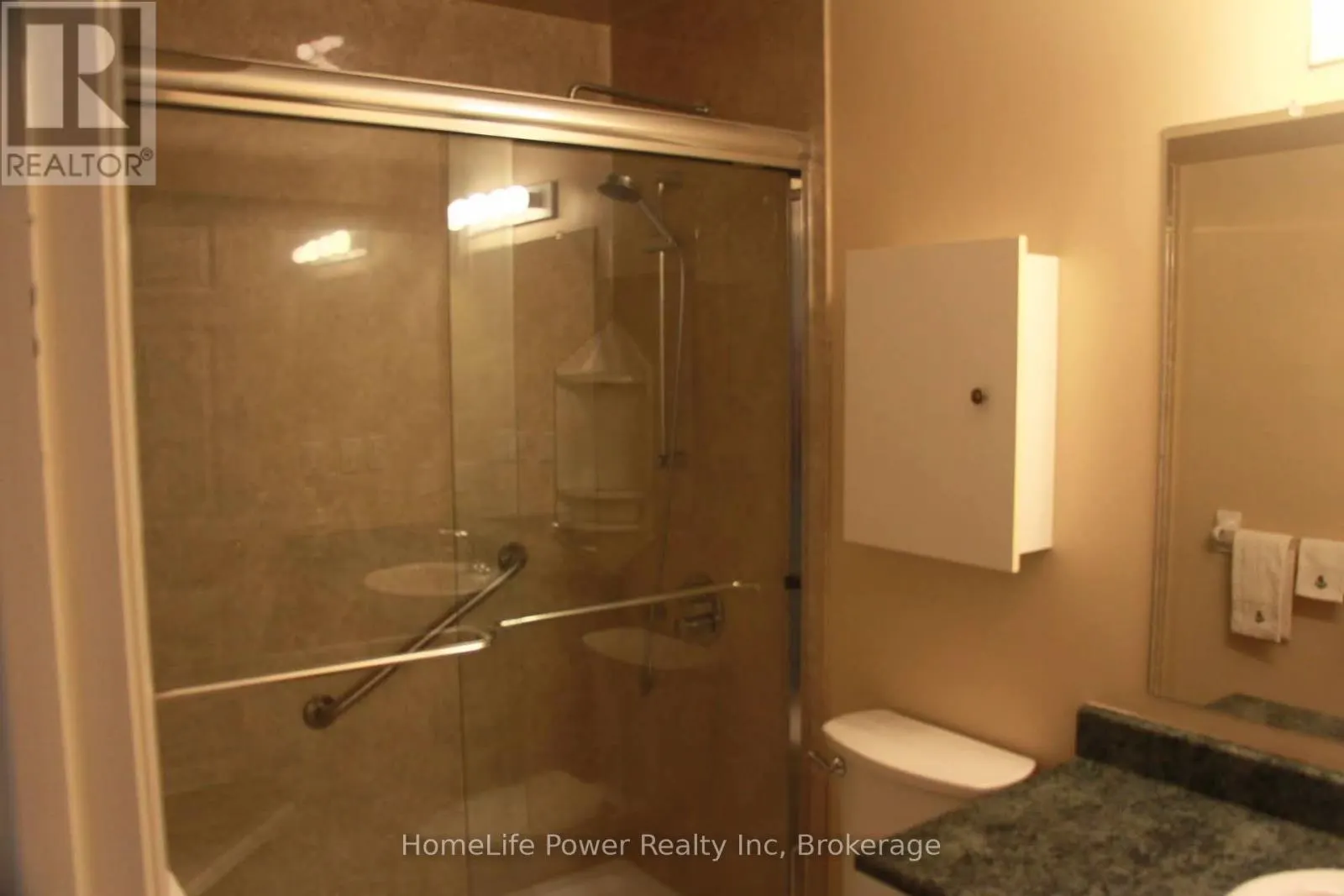 208 - 20 ST GEORGE STREET, #208