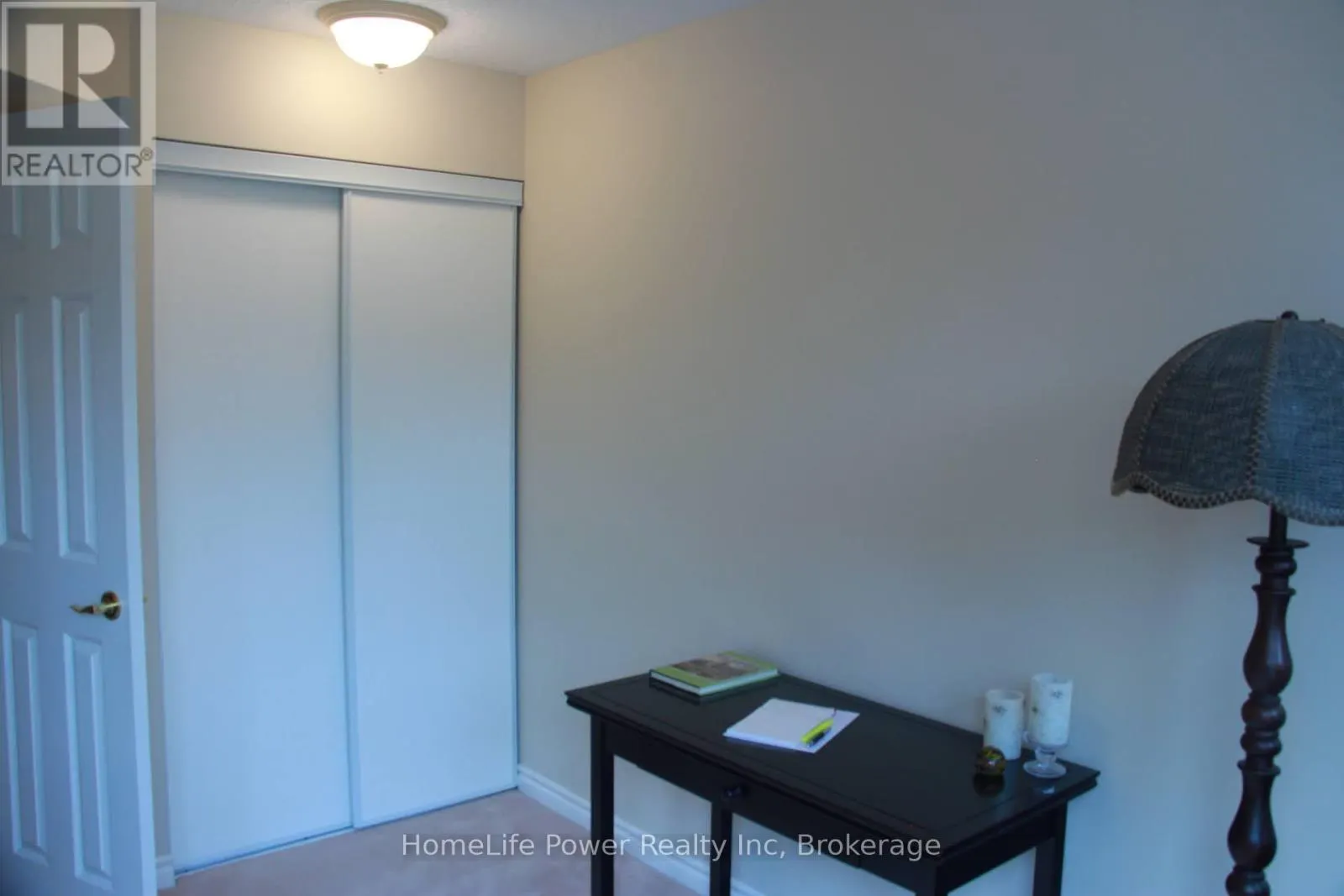 208 - 20 ST GEORGE STREET, #208