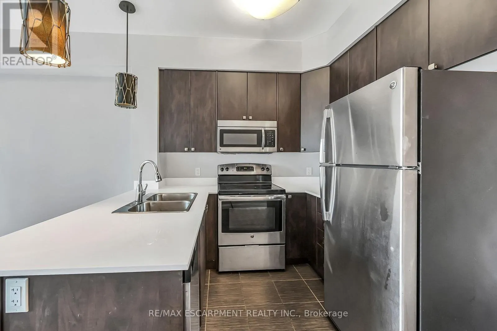 705 - 112 KING STREET E