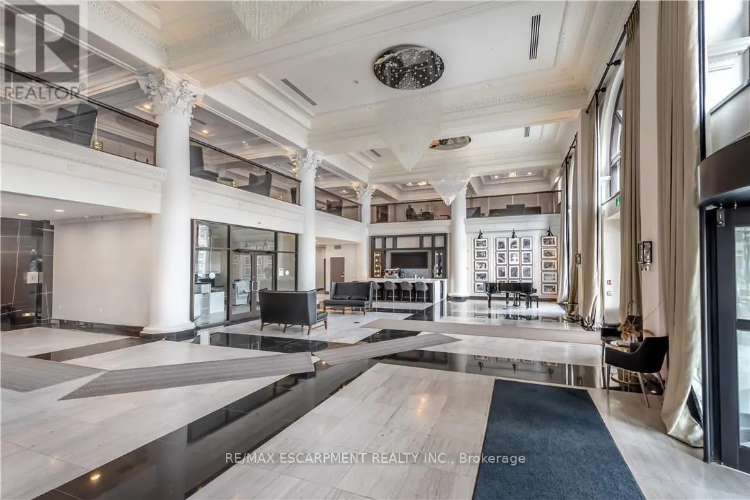 705 - 112 KING STREET E