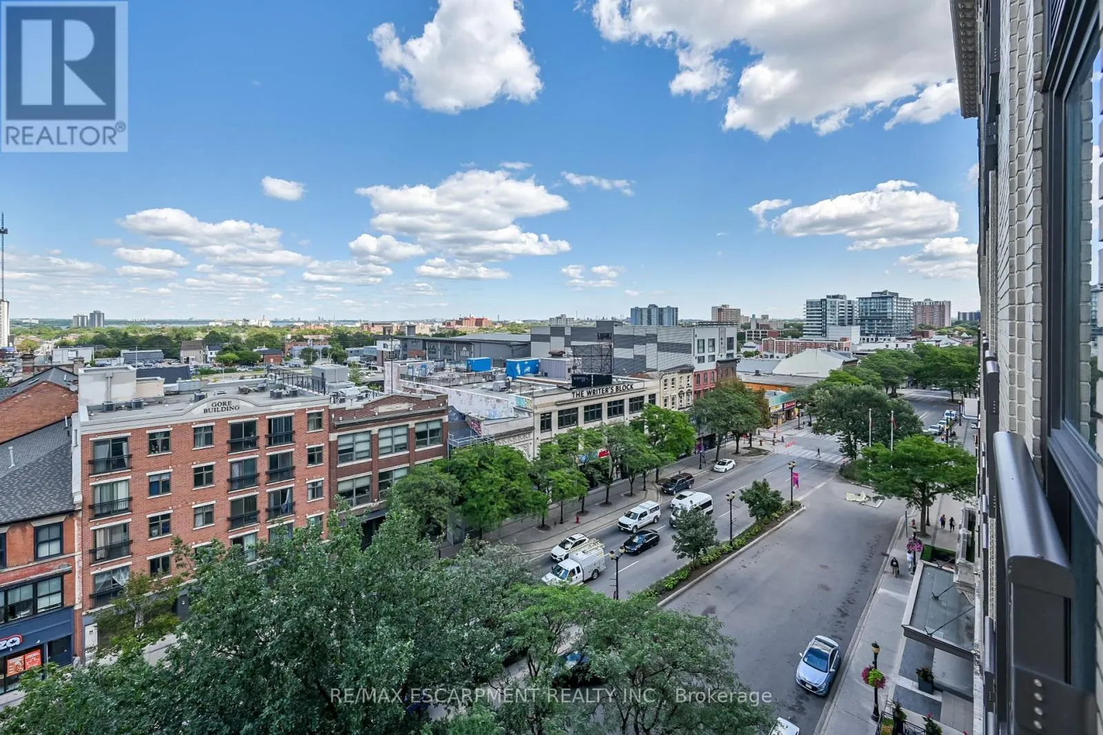 705 - 112 KING STREET E