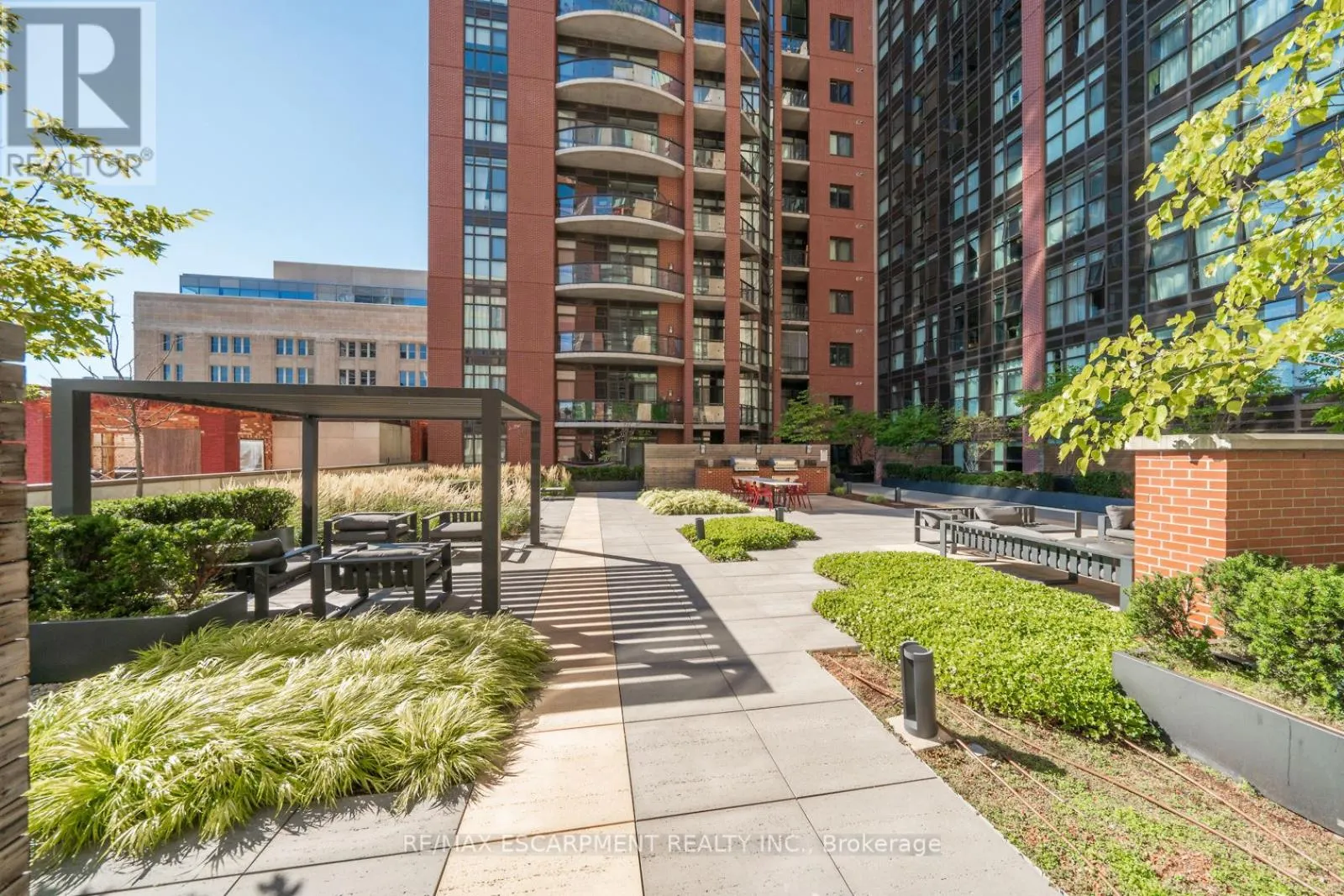 705 - 112 KING STREET E