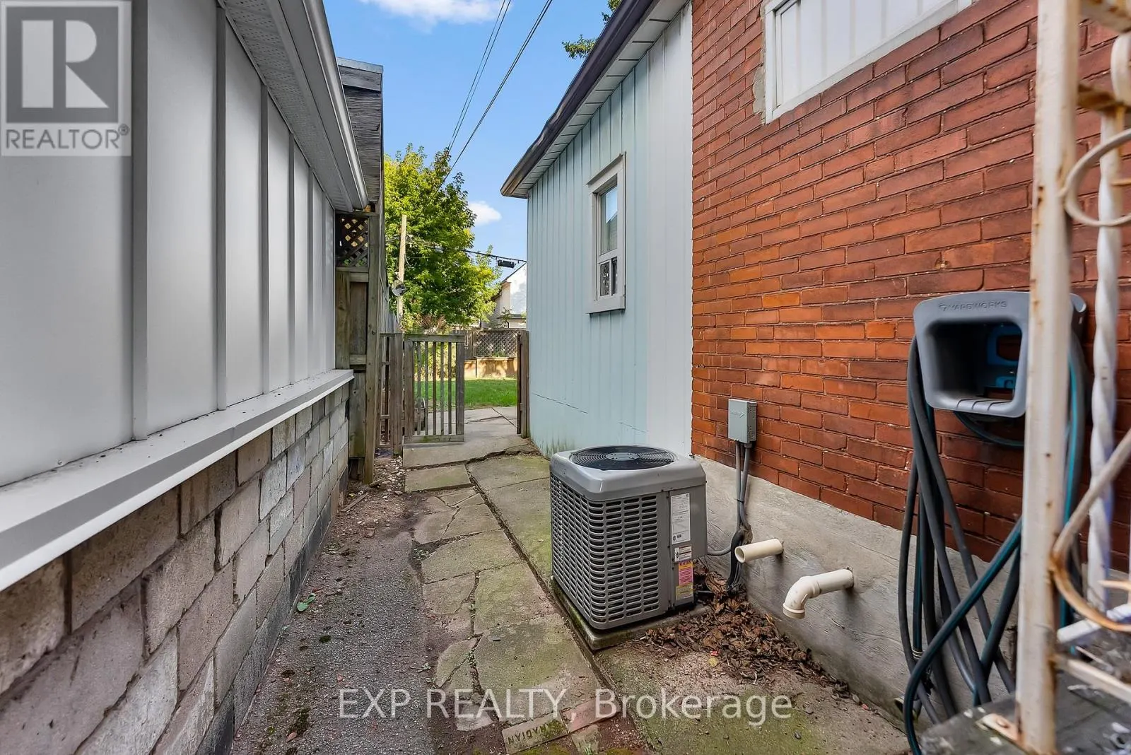 200 KENSINGTON AVENUE N