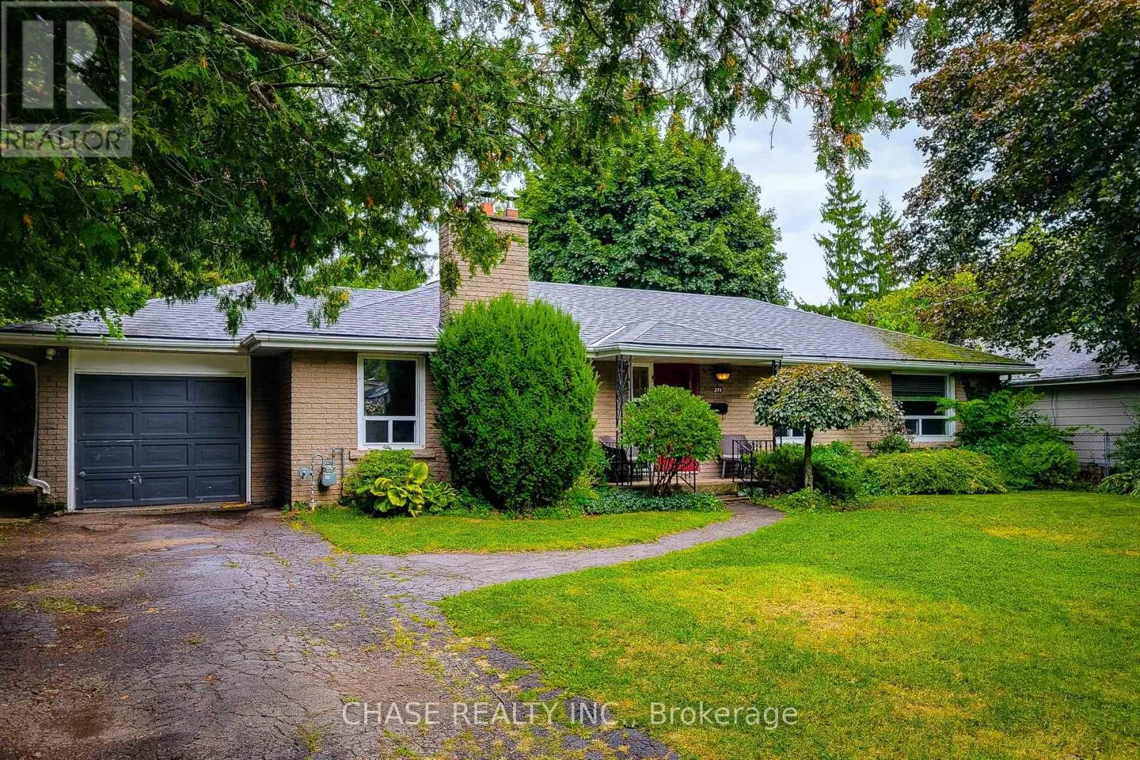 371 ROBINA ROAD