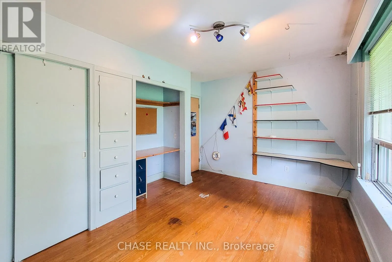 371 ROBINA ROAD