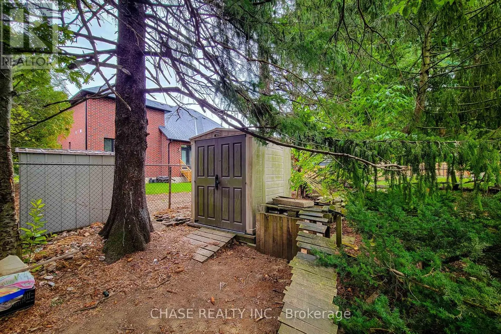 371 ROBINA ROAD