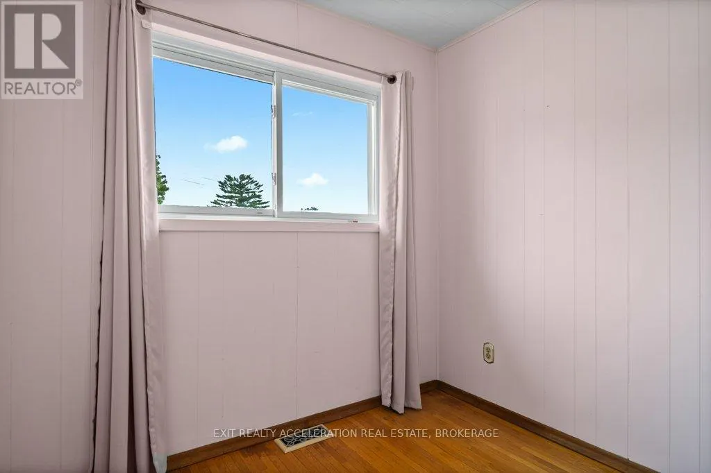 28 SUNSET CRESCENT