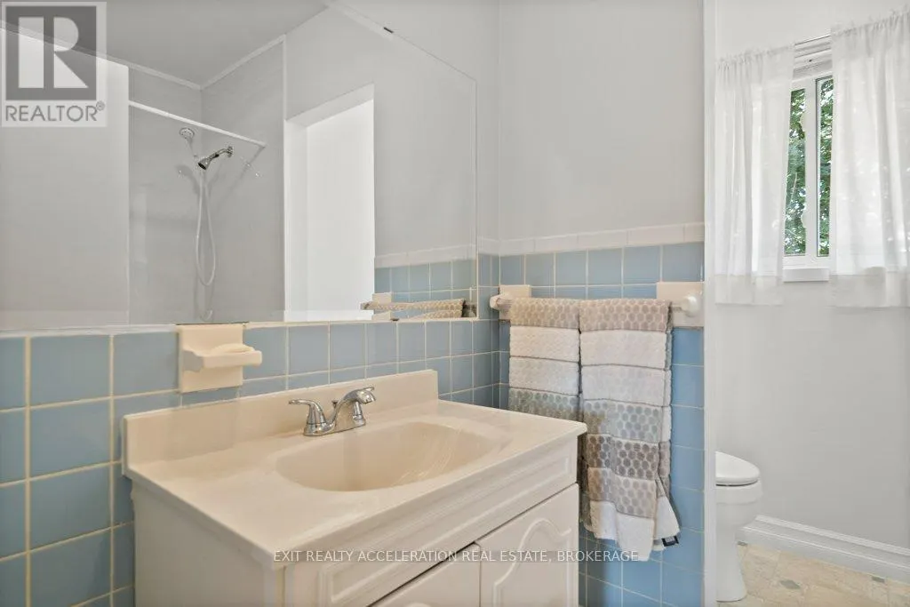 28 SUNSET CRESCENT
