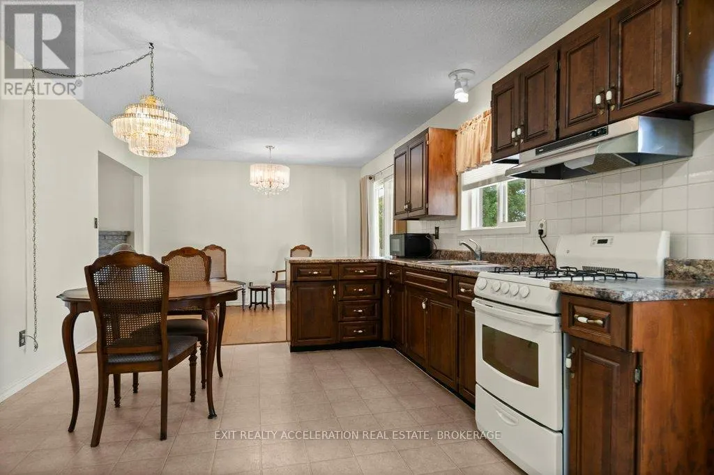 28 SUNSET CRESCENT