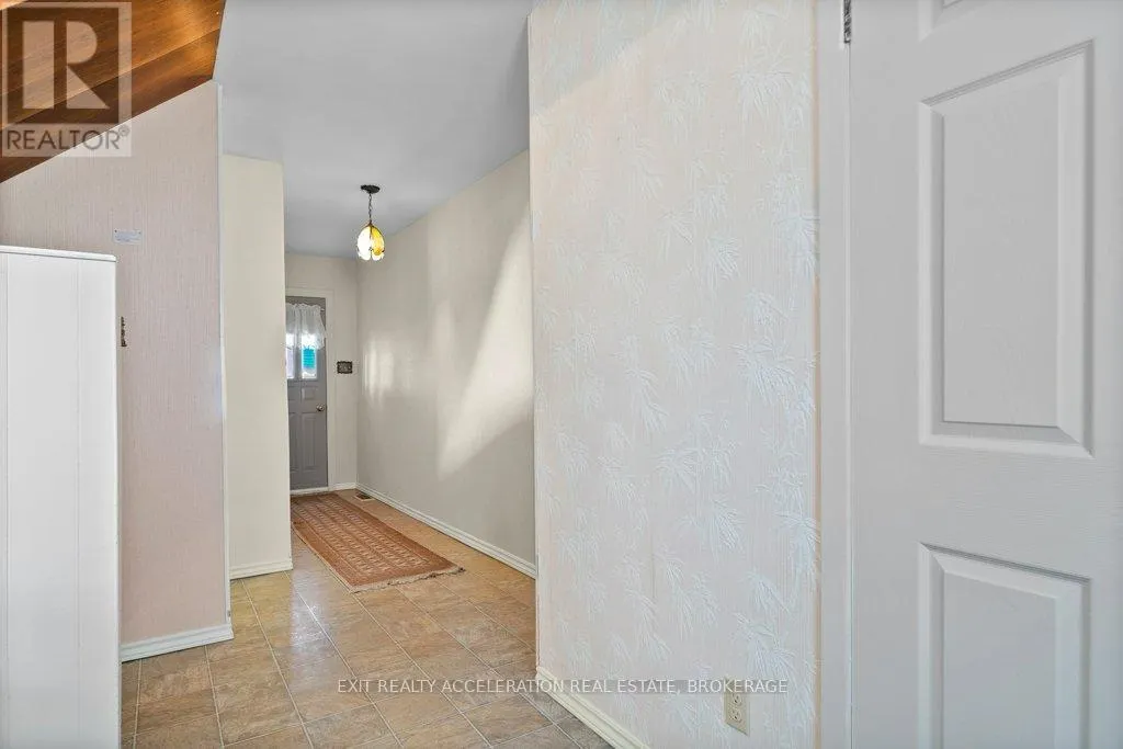 28 SUNSET CRESCENT