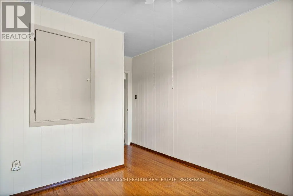 28 SUNSET CRESCENT
