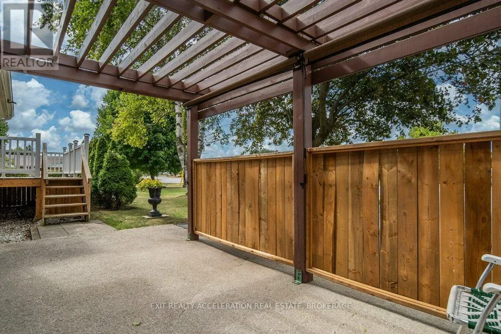 28 SUNSET CRESCENT