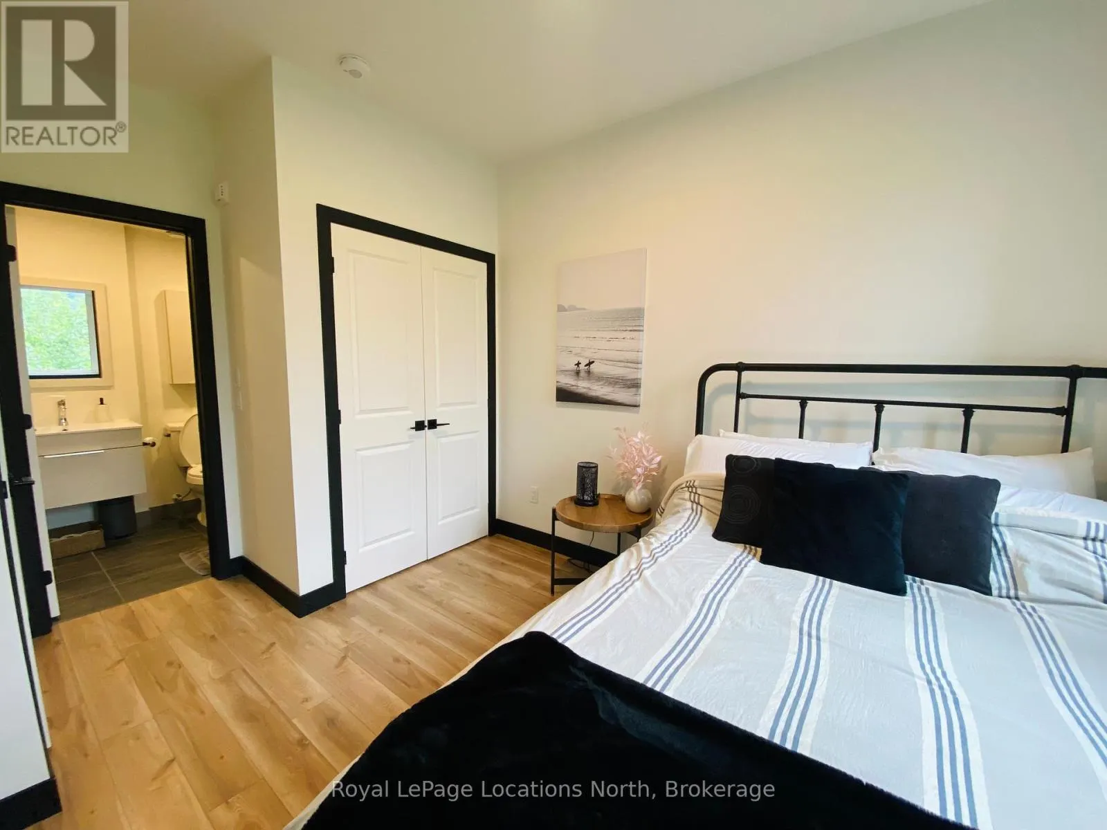 302 - 18 BECKWITH LANE, #302