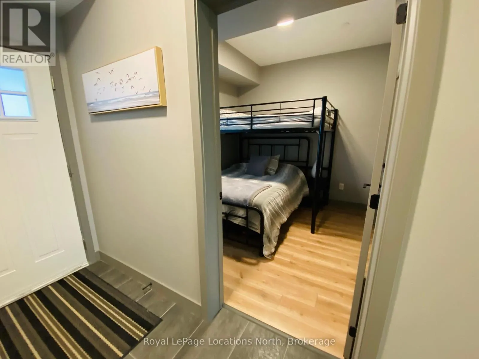 302 - 18 BECKWITH LANE, #302
