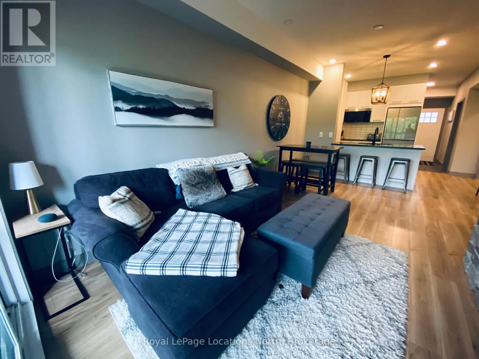 302 - 18 BECKWITH LANE, #302