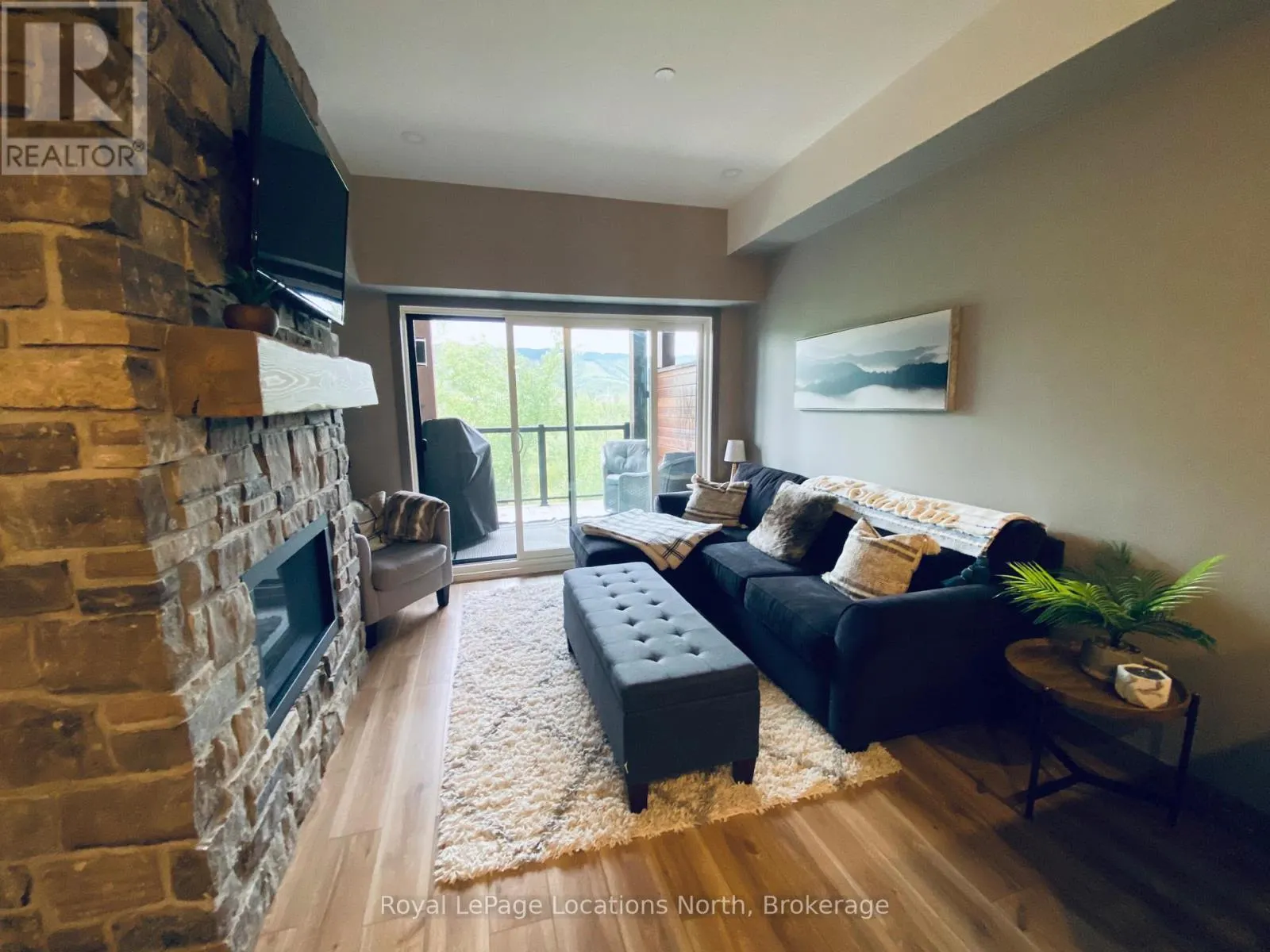 302 - 18 BECKWITH LANE, #302