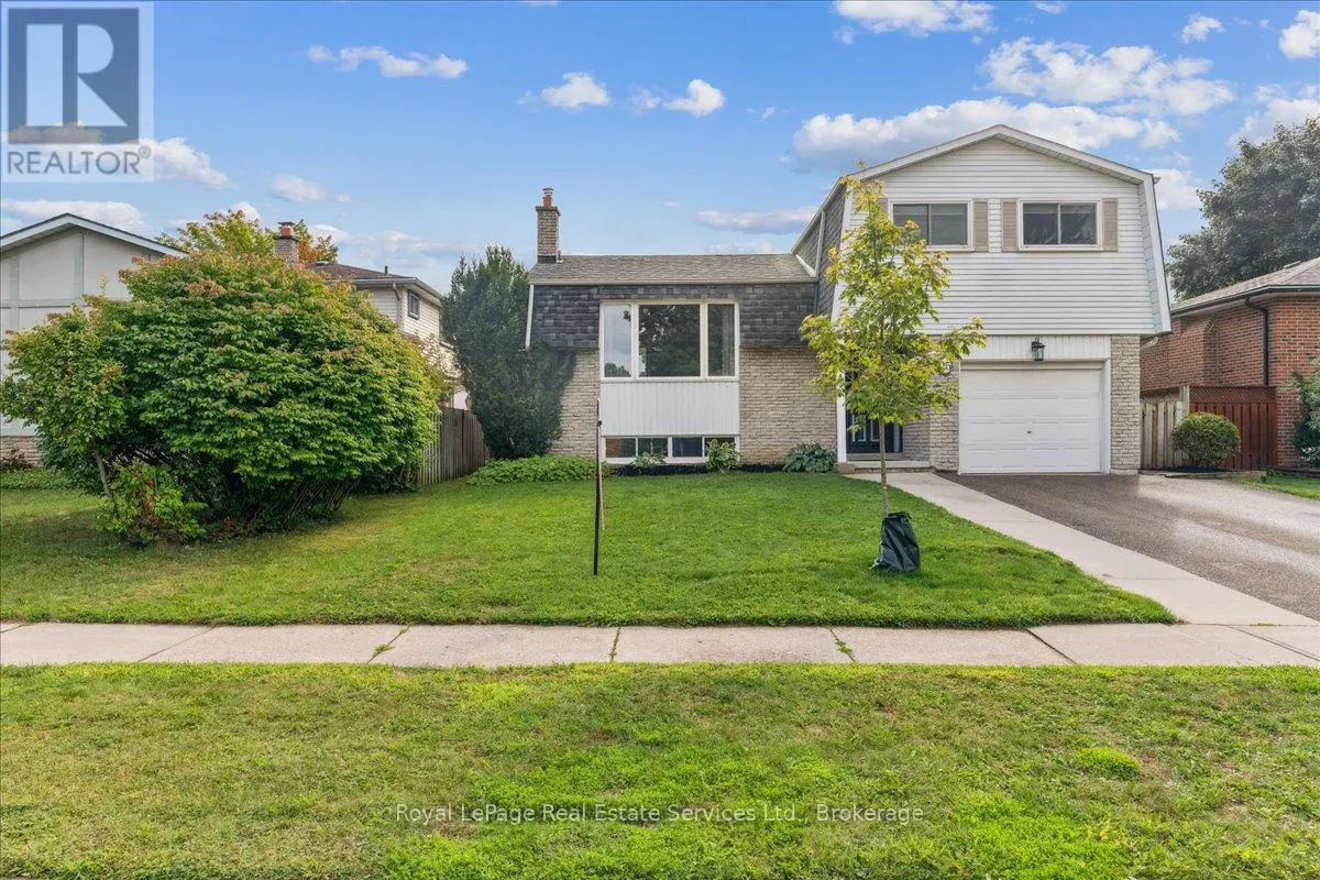 15 QUEENSDALE CRESCENT
