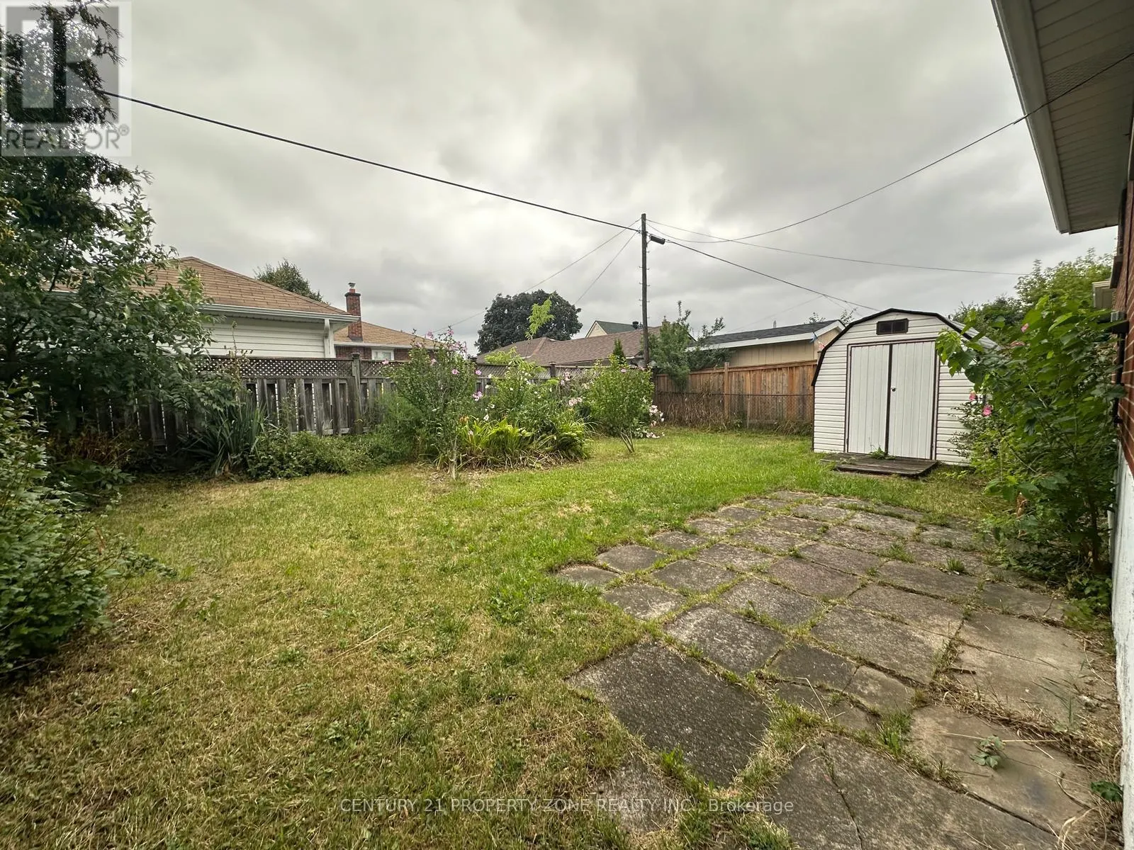 237 FERNWOOD CRESCENT