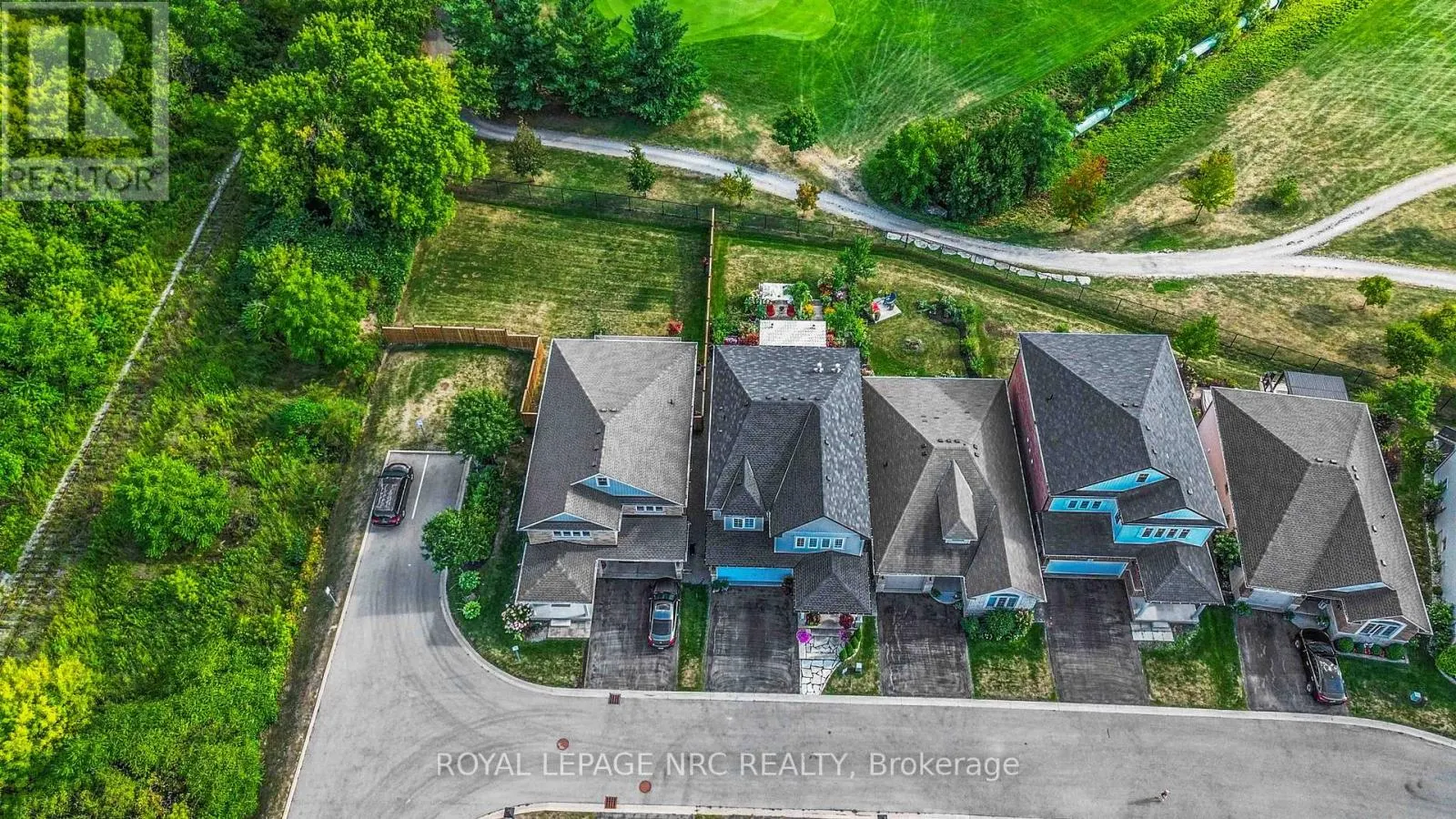10 - 77 AVERY CRESCENT, #10