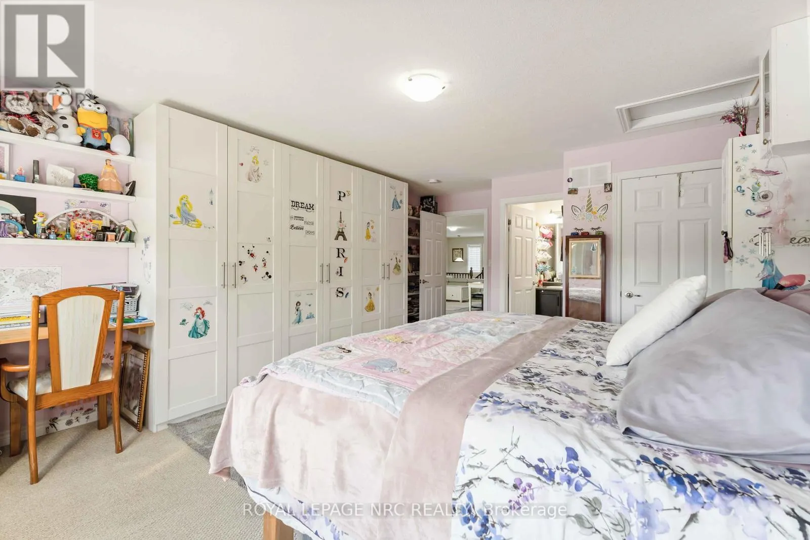10 - 77 AVERY CRESCENT, #10