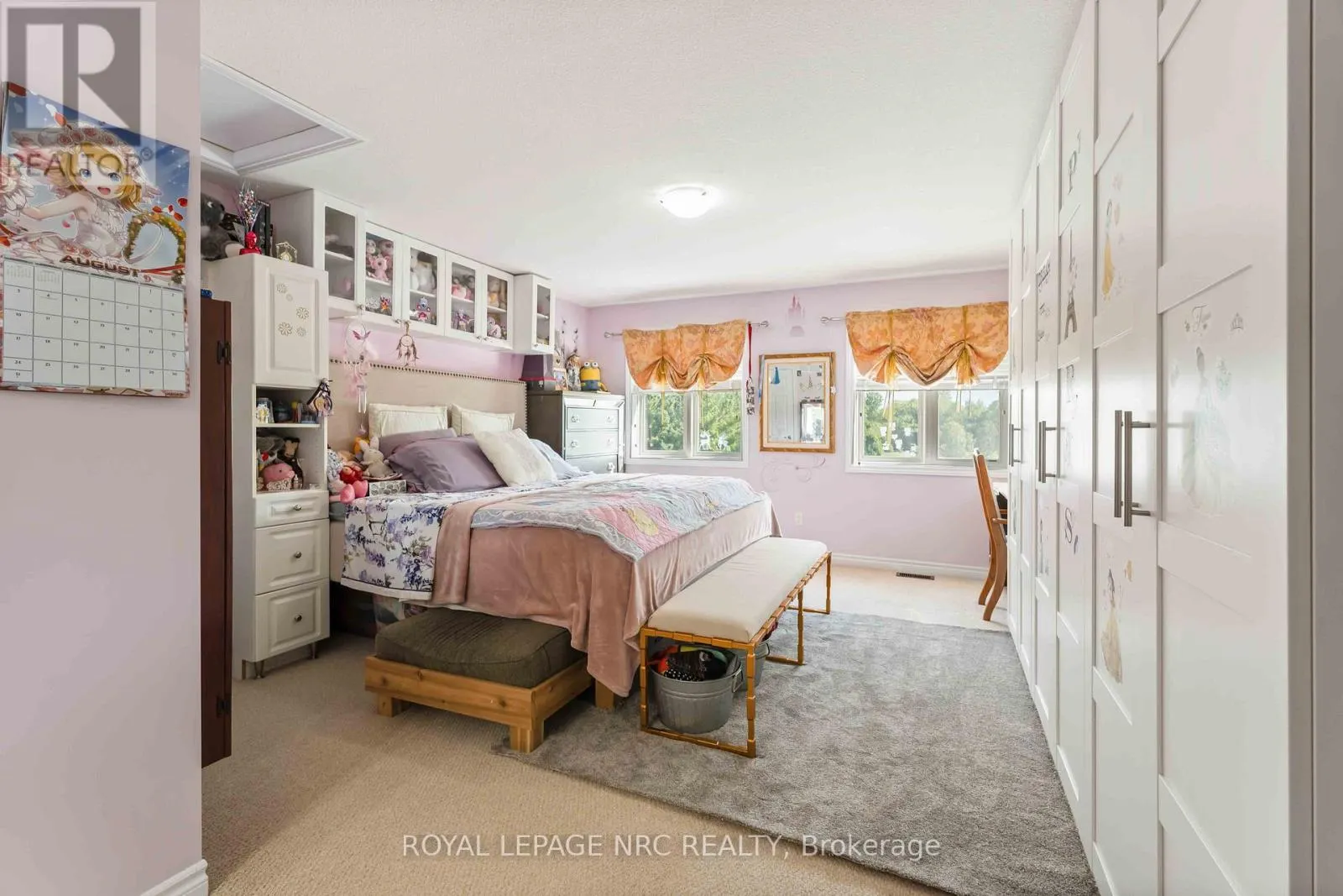 10 - 77 AVERY CRESCENT, #10