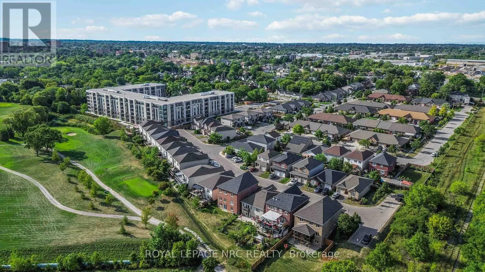 10 - 77 AVERY CRESCENT, #10
