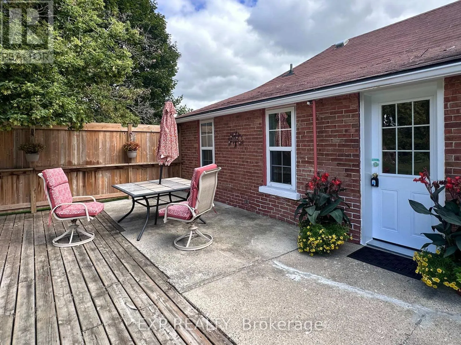 76 SARAH STREET